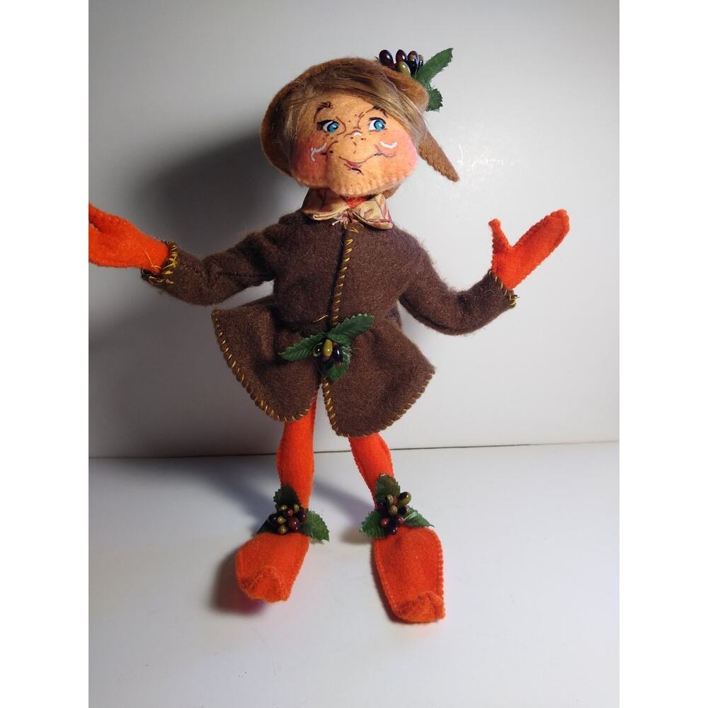 Annalee Fabric Elf Figurine Christmas Holiday 8in Handcrafted Doll Festive